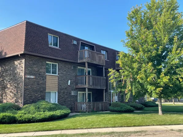 19398 Wolf Rd APT 7, Mokena, IL 60448
