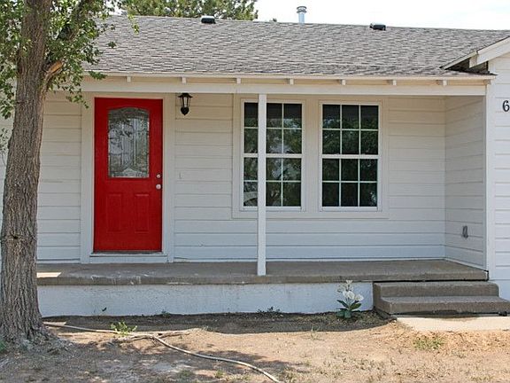 3rd image of 602 Oak Dr