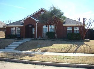 1018 Cassion Dr, Lewisville, TX 75067