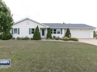 1432 Mission Heights Rd, De Pere, WI 54115
