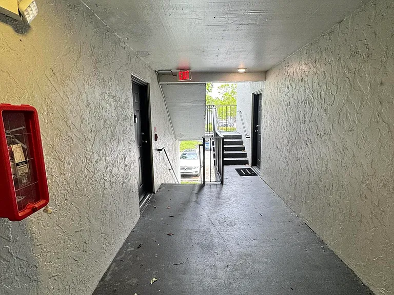 1167 N Benoist Farms Rd — Photo 14