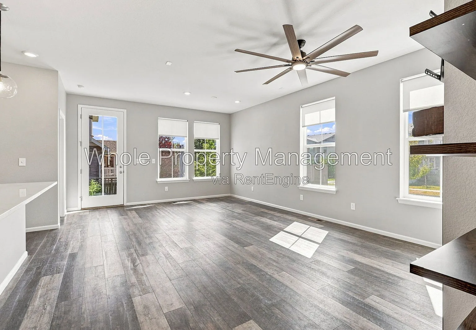 4 bed, 3.0 bath, 2400 sqft, $3,500 — Photo 2