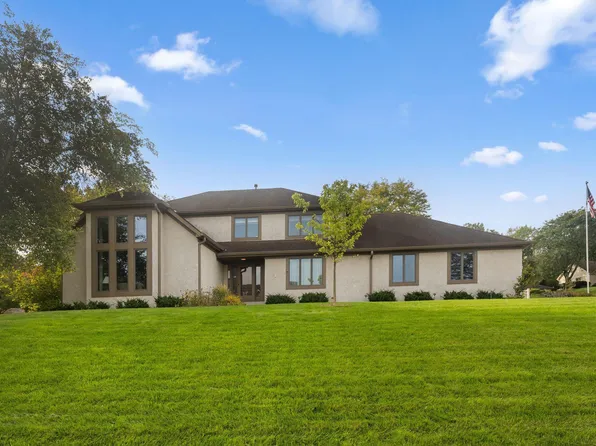 525 Sycamore Cir N, Plymouth, MN 55441