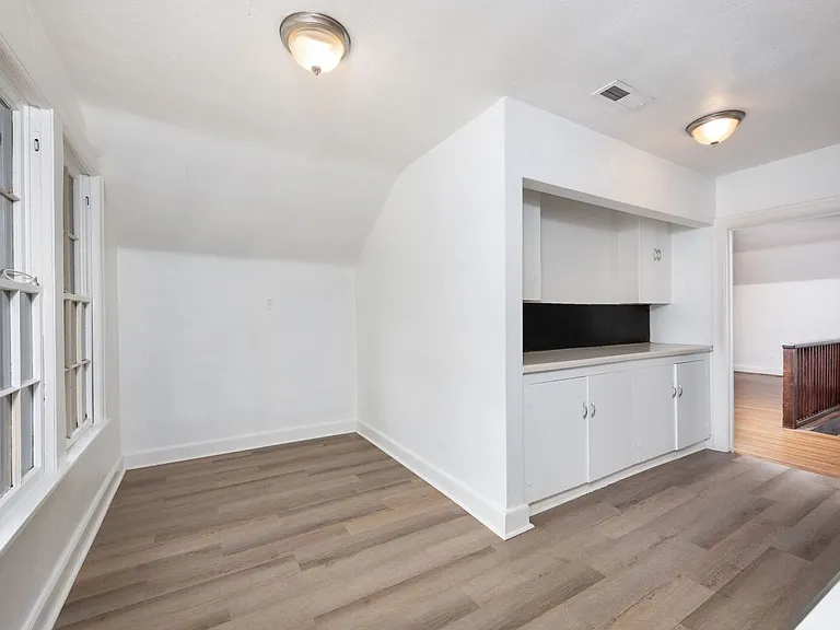 1501 Clayton Ave #B — Photo 15