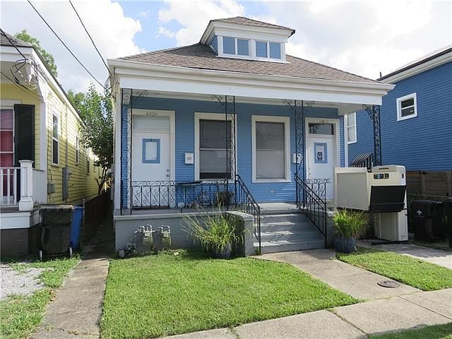 1st image of 4920 La Salle St