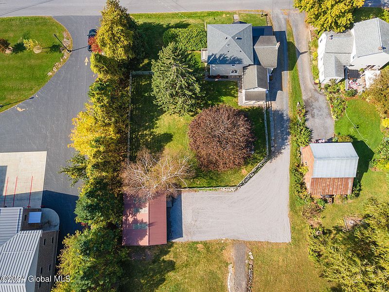 2nd image of 126 Fort Road