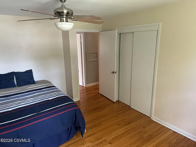 1127 Saint Anthony St — Photo 13