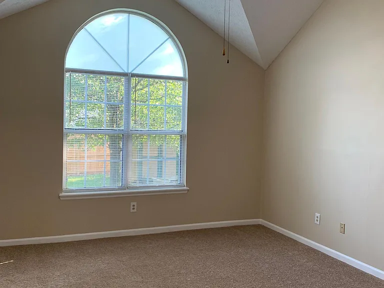 213 Copperfield Ln #213 — Photo 8