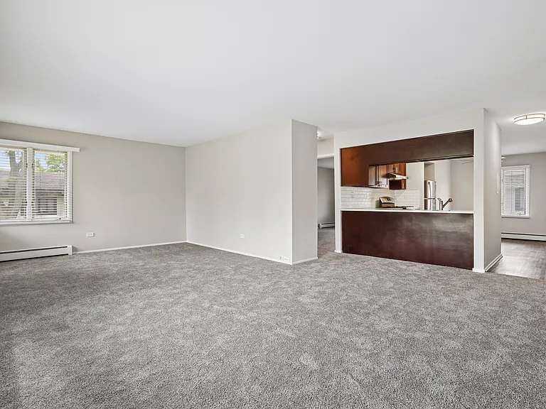 The Clarendon Apartment Homes — Photo 14