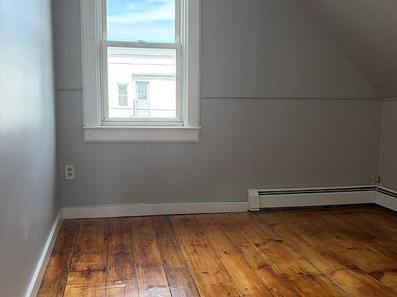 3rd image of 21 Wentworth St #301