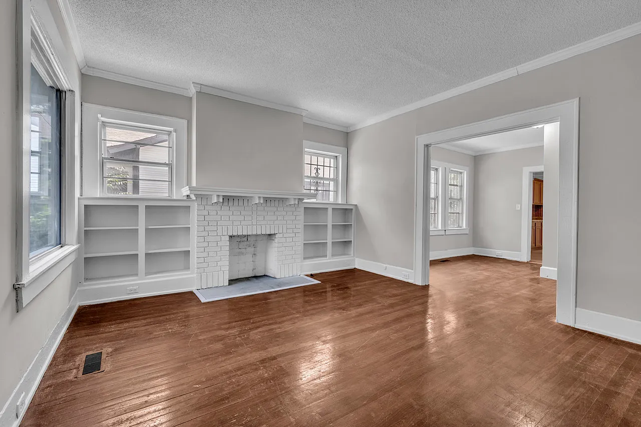 3 bed, 1369 sqft, $1,200 — Photo 4