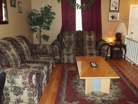 3rd image of 518 Greentree Cir