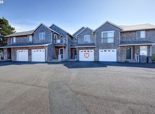 305 Avenue C, Seaside, OR 97138