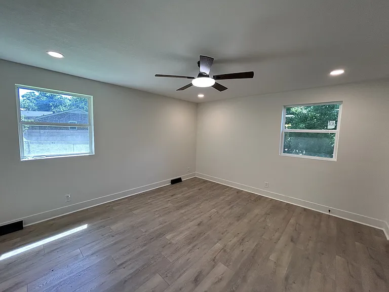 1783 Warfield Dr — Photo 18