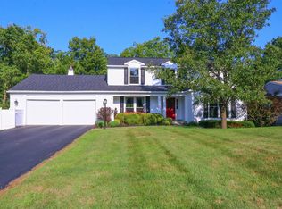 8376 Squirrelridge Dr, Cincinnati, OH 45243