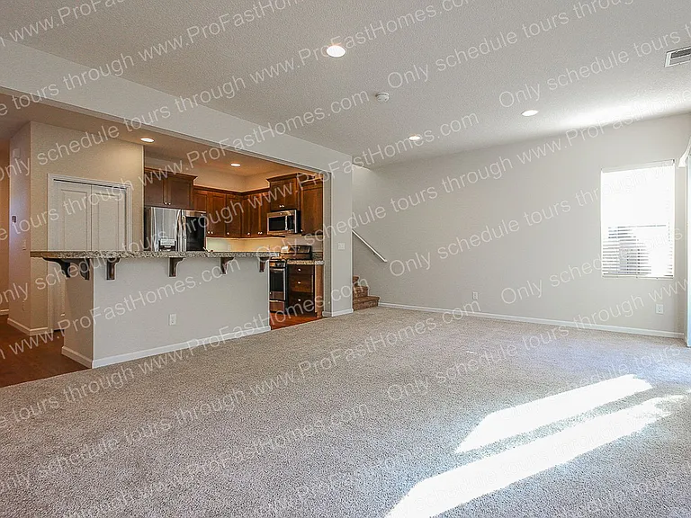 6300 SE Imagine Way — Photo 13
