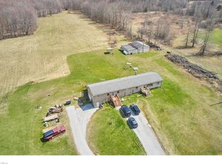2962 McClintocksburg Rd, Diamond, OH 44412