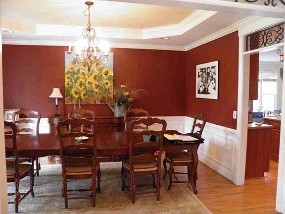 Formal dining room