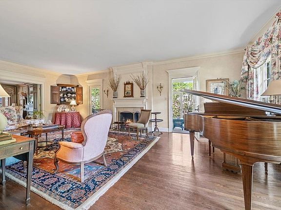 5th image of 4024 N Galloway Dr