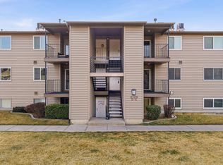 6129 S 1300th St E #T, Salt Lake City, UT 84121