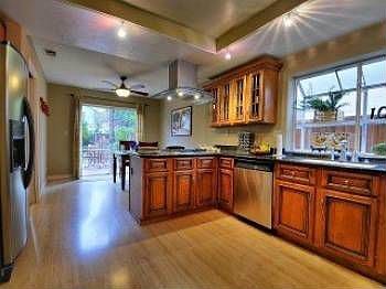 3rd image of 213 Sheffield Ln