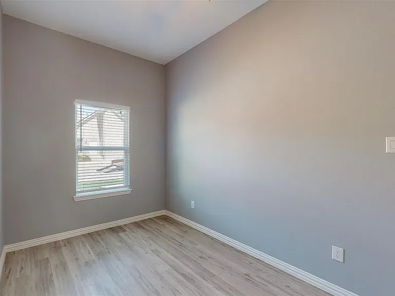 Hampton Road Duplexes — Photo 7