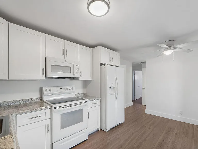 4317 Birdwood St — Photo 11