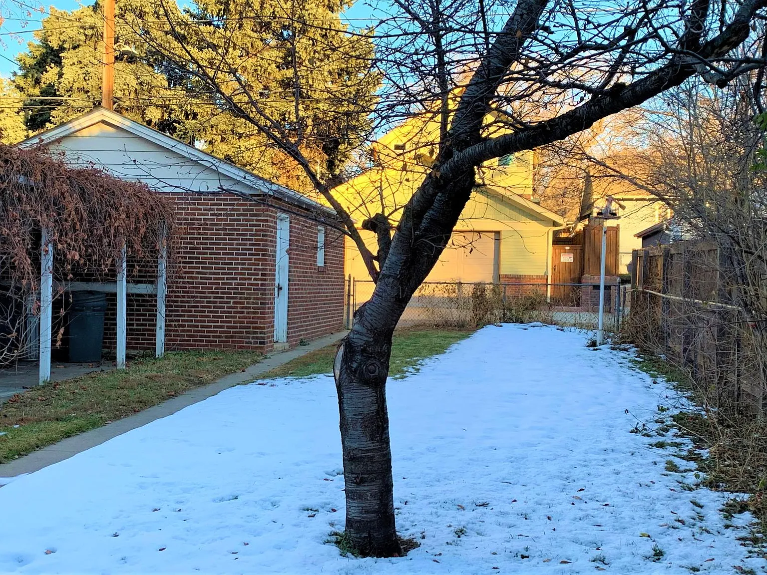 2 bed, 1854 sqft, $2,975 — Photo 3