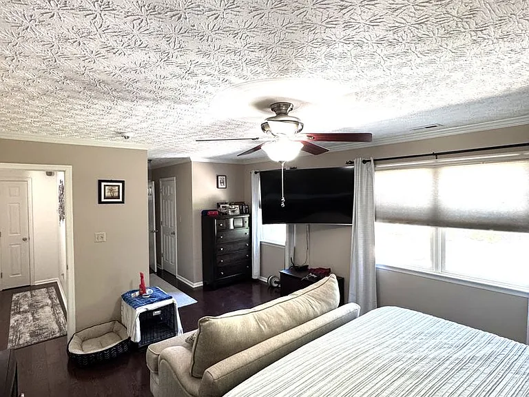 1861 Park Rd — Photo 12