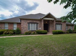 13 S Brixham Dr, Rogers, AR 72758