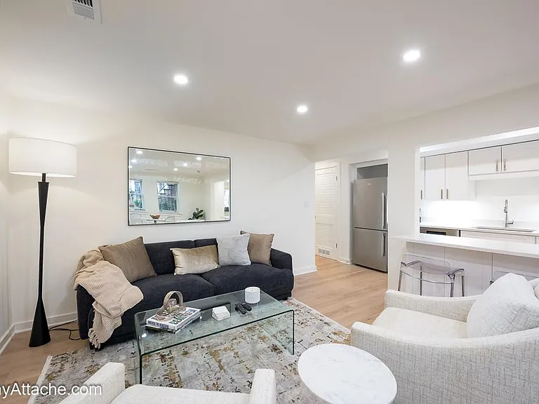 1334 Corcoran St NW #B — Photo 7