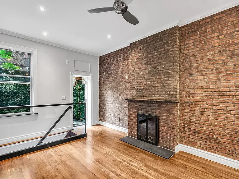 562 Hudson St #2 — Photo 7