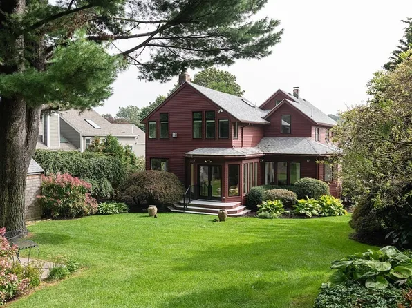 3 Fern St, Lexington, MA 02421