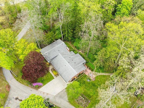 5th image of 3560 North Rd