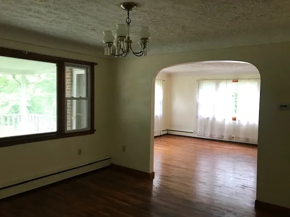 (undisclosed Address), Conneaut, OH 44030