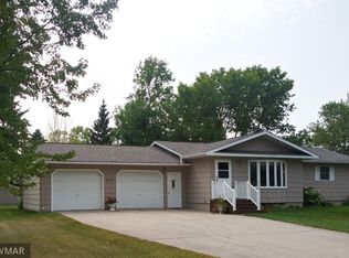 207 2nd St, Stephen, MN 56757