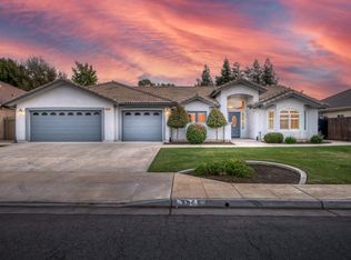 2968 Ashcroft Ave, Clovis, CA