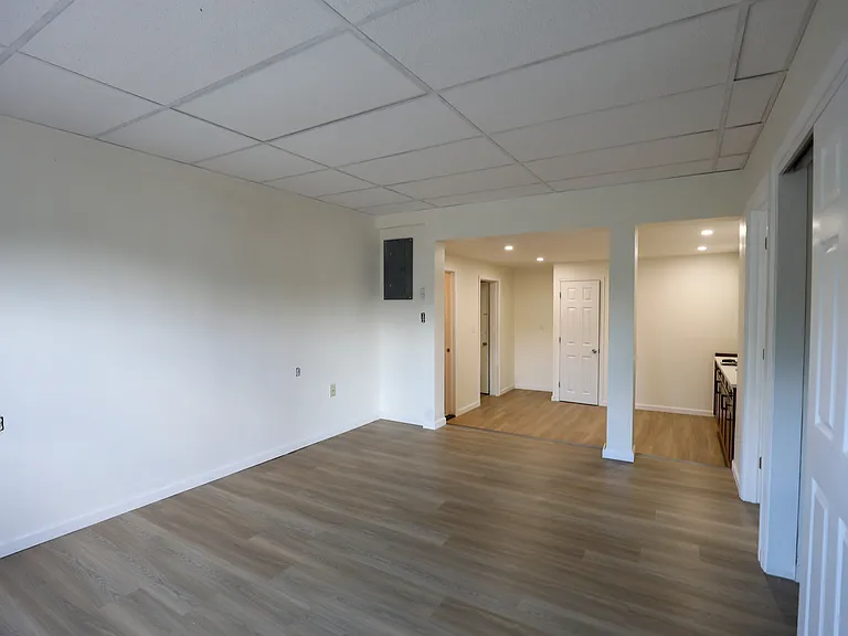 184-186 Broadway Rte #2C — Photo 10