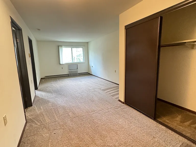 121 Colonial Dr #110 — Photo 6