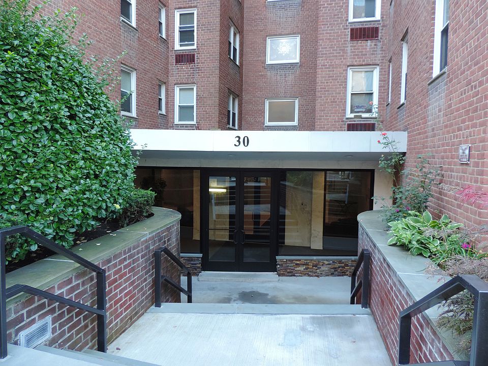 1st image of 30 E Hartsdale Ave APT 6L