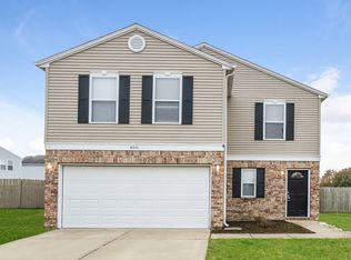 8551 Bluff Point Dr, Camby, IN 46113