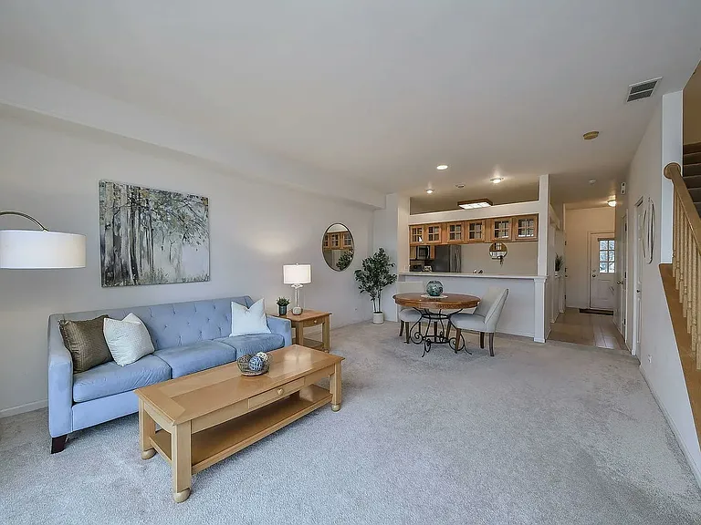 2549 Arcadia Cir — Photo 8