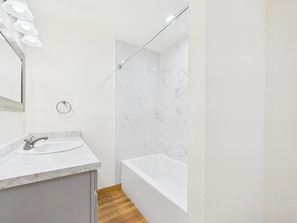 2 bed, 1.5 bath, 1677 sqft, $1,895 — Photo 4