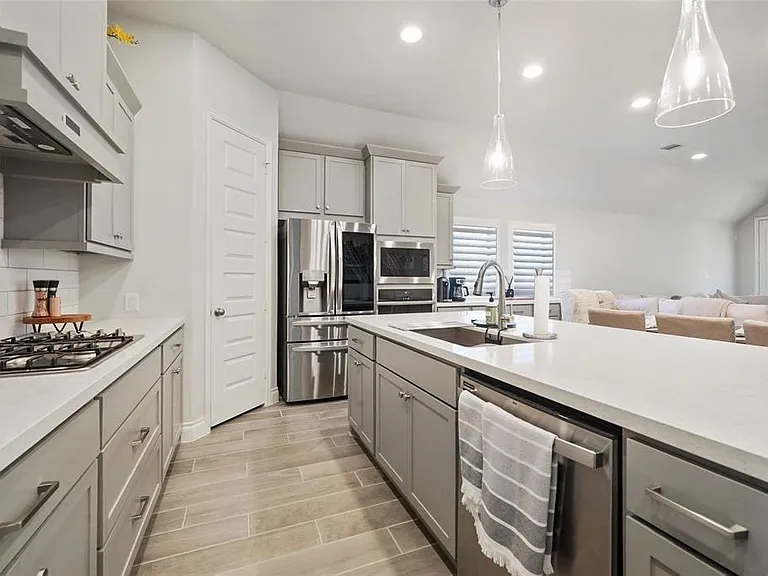 100 Wake Valley Ct — Photo 3