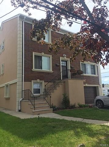 1st image of 20 Ashford Pl