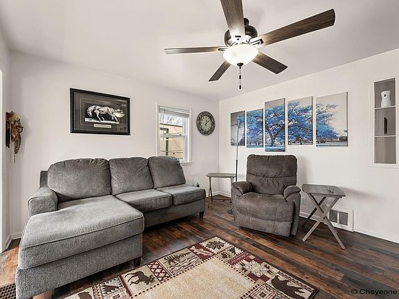 4th image of 602 E Gopp Ct