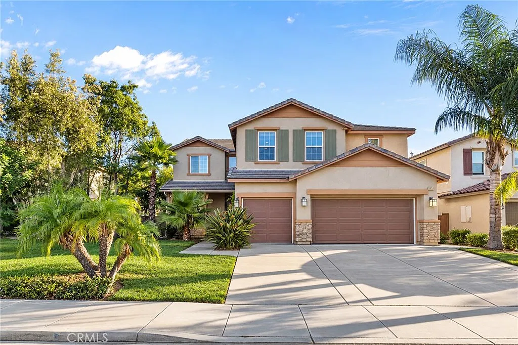 5 bed, 3.5 bath, 3165 sqft, $5,000 — Photo 1