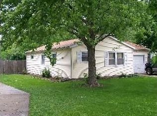405 N 8th St, Saint Joseph, IL