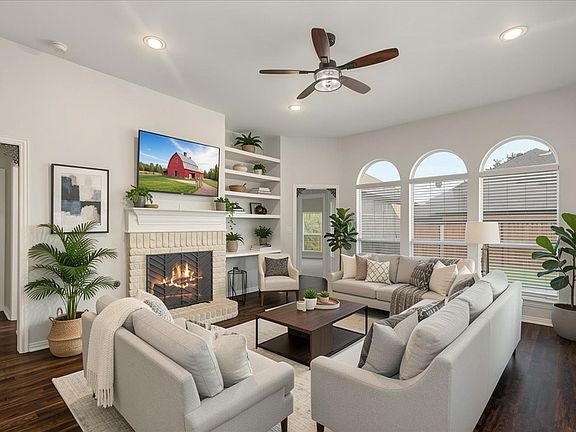 5th image of 521 Acorn Ct