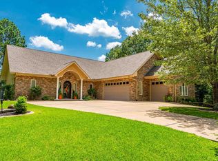 19 Valerosa Ln, Hot Springs Village, AR 71909